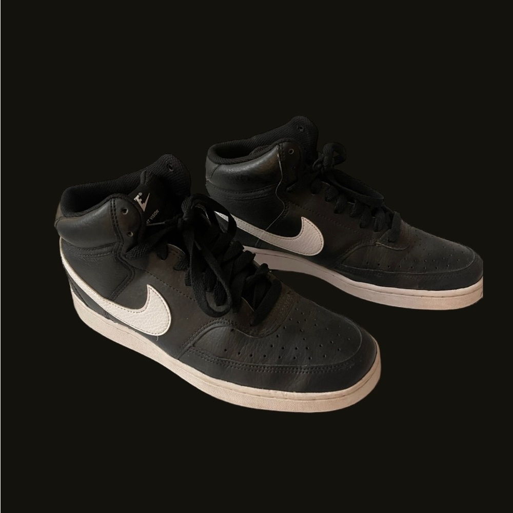 Men’s size 8 Nike shoes